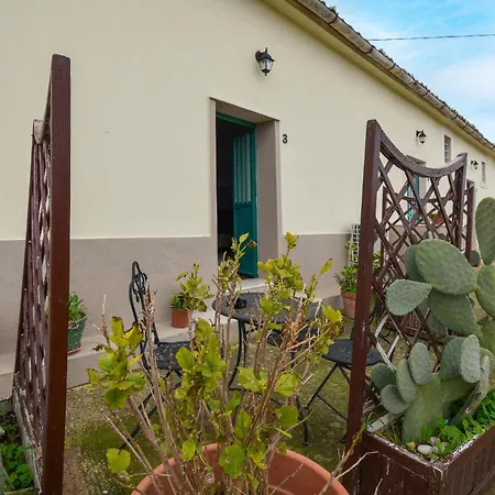 Stunning Home In Comiso With Wifi Feriehus